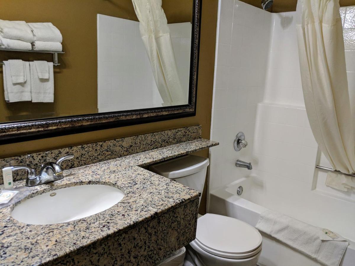 Quality Inn & Suites Westminster Seal Beach Exterior foto